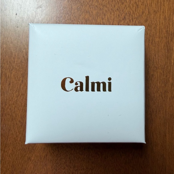 Calmi - Picture 2 of 3